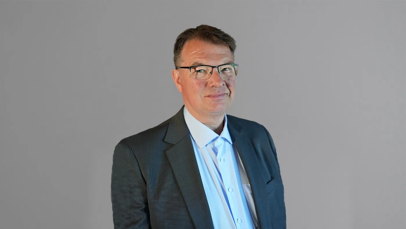 Daniel Grieshammer_Kachel